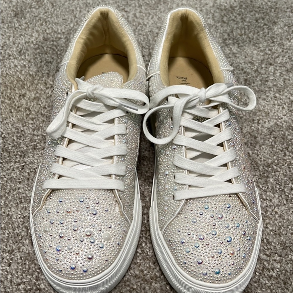 Betsey Johnson Sneaker